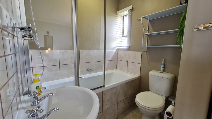 10 Bedroom Property for Sale in Dana Bay Western Cape